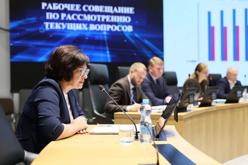 Юрий Клепиков: Сегодня в ходе еженедельного рабочего совещания был рассмотрен ряд важных вопросов Юрий Клепиков: Сегодня в ходе еженедельного рабочего совещания был рассмотрен ряд важных вопросов