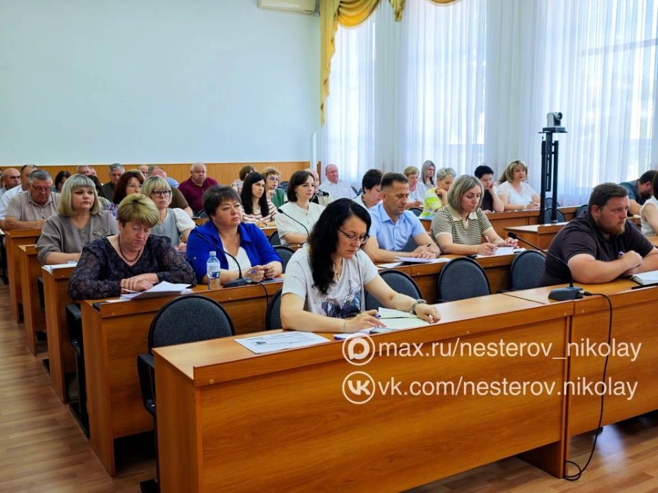 Николай Нестеров: Провёл рабочее совещание со своими заместителями и руководителями структурных подразделений Николай Нестеров: Провёл рабочее совещание со своими заместителями и руководителями структурных подразделений