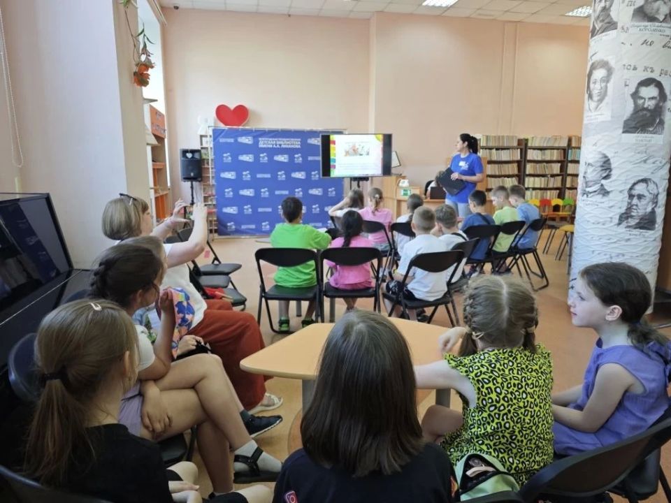 В Белгородской детской библиотеке имени А.А. Лиханова прошла игра к 70-летию журнала «Весёлые картинки» В Белгородской детской библиотеке имени А.А. Лиханова прошла игра к 70-летию журнала «Весёлые картинки»