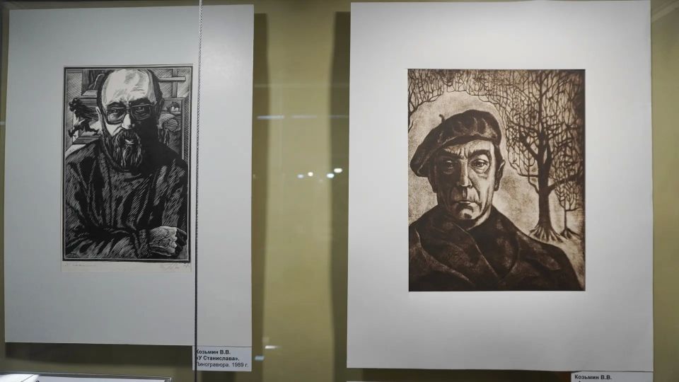 В Белгородском государственном историко-краеведческом музее экспонируется выставка «Воздух белого листа», посвящённая 85-летию со дня рождения Владимира Владимировича Козьмина (1941–2012 гг.), заслуженного художника РФ, и... В Белгородском государственном историко-краеведческом музее экспонируется выставка «Воздух белого листа», посвящённая 85-летию со дня рождения Владимира Владимировича Козьмина (1941–2012 гг.), заслуженного художника РФ, и...