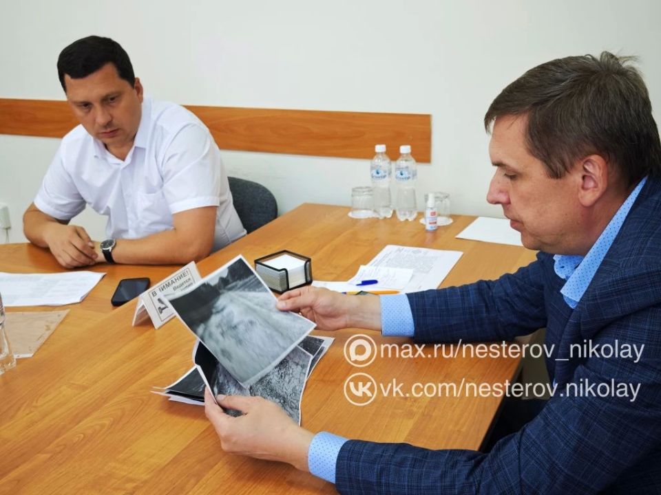 Николай Нестеров: Министр автомобильных дорог и транспорта Белгородской области Сергей Викторович Евтушенко провёл в нашем округе личный приём граждан Николай Нестеров: Министр автомобильных дорог и транспорта Белгородской области Сергей Викторович Евтушенко провёл в нашем округе личный приём граждан