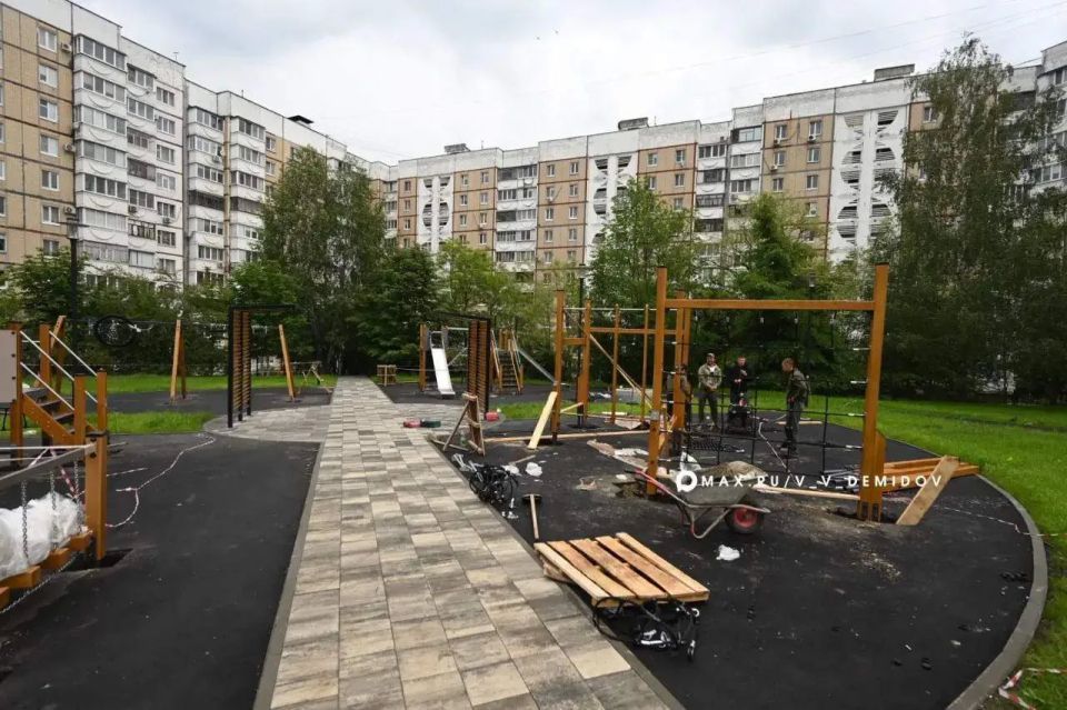 В Белгороде продолжают второй этап благоустройства Комсомольского сквера В Белгороде продолжают второй этап благоустройства Комсомольского сквера