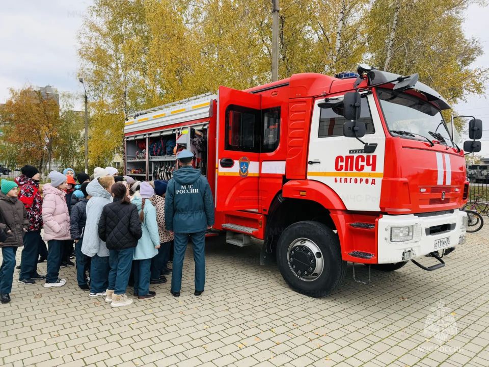 10 июня — День пожарного автомобиля 10 июня — День пожарного автомобиля