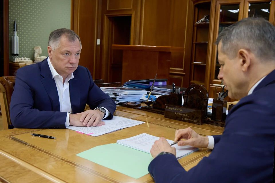 Марат Хуснуллин: Также провел рабочую встречу с врио губернатора Брянской области Егором Викторовичем Ковальчуком Марат Хуснуллин: Также провел рабочую встречу с врио губернатора Брянской области Егором Викторовичем Ковальчуком