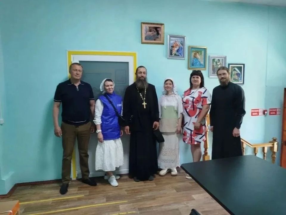 Патриаршая гуманитарная миссия доставила помощь в приграничный Грайворон Патриаршая гуманитарная миссия доставила помощь в приграничный Грайворон