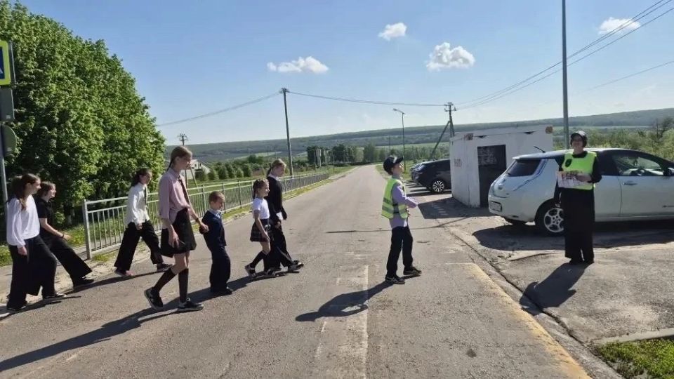 Олег Медведев: В рамках проведения «Недели безопасности», акции мои «Безопасные каникулы» в образовательных организациях нашего округа прошёл комплекс профилактических мероприятий, направленных на формирование у детей и... Олег Медведев: В рамках проведения «Недели безопасности», акции мои «Безопасные каникулы» в образовательных организациях нашего округа прошёл комплекс профилактических мероприятий, направленных на формирование у детей и...