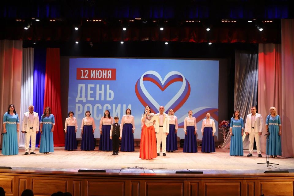 В Ракитянском округе отметили День России, праздник, знаменующий новую главу в истории нашей страны, которая началась 12 июня 1990 года В Ракитянском округе отметили День России, праздник, знаменующий новую главу в истории нашей страны, которая началась 12 июня 1990 года