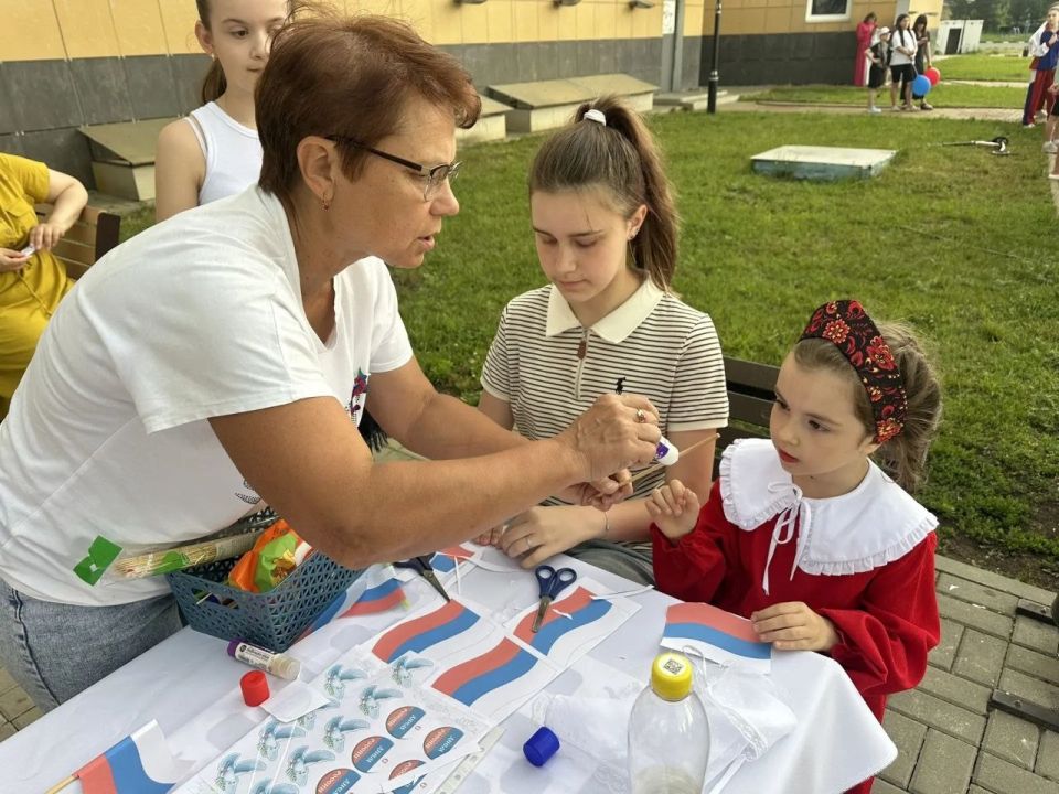 С Днём России, новооскольцы! С Днём России, новооскольцы!