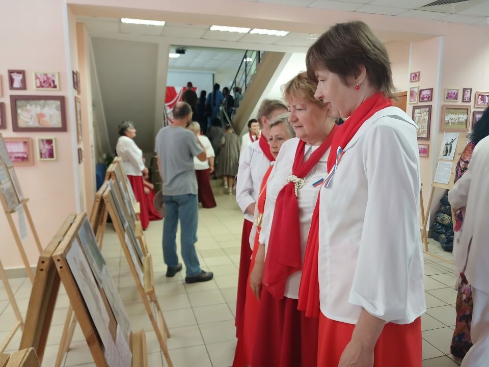В Грайвороне ко Дню России открылись новые выставки В Грайвороне ко Дню России открылись новые выставки