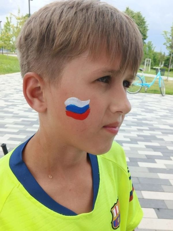 С Днём России, новооскольцы! С Днём России, новооскольцы!