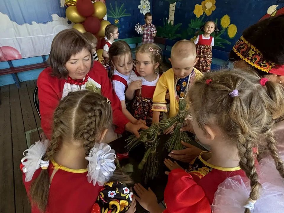 Олег Медведев: В рамках Дня России учреждения культуры Яковлевского муниципального округа с гордостью присоединились к всероссийским торжествам, организовав для наших жителей множество разнообразных и увлекательных... Олег Медведев: В рамках Дня России учреждения культуры Яковлевского муниципального округа с гордостью присоединились к всероссийским торжествам, организовав для наших жителей множество разнообразных и увлекательных...