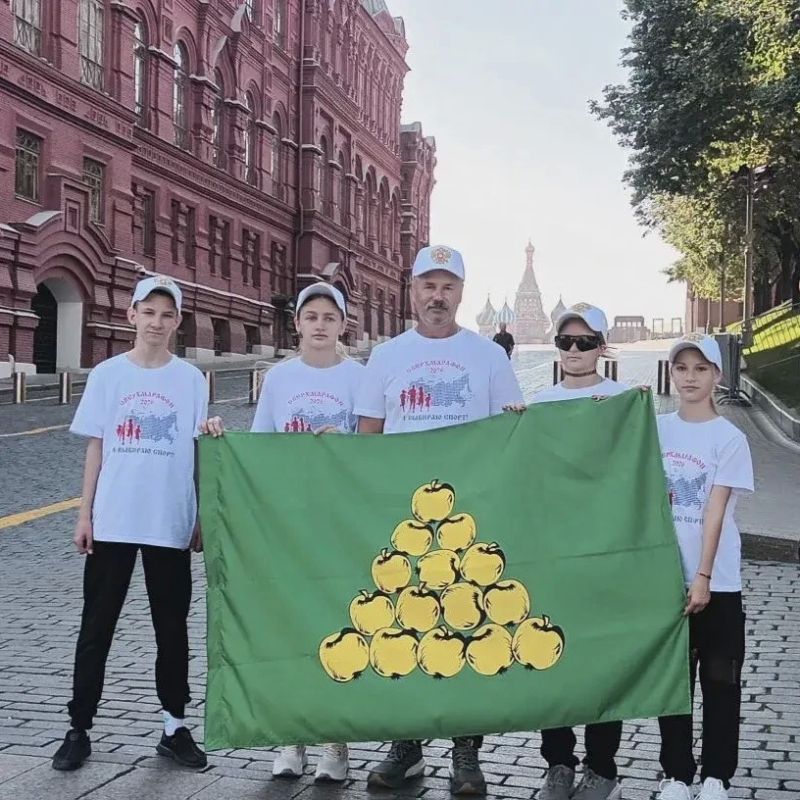 В День России, от Нулевого километра у Красной площади состоялся старт 26-го детско-юношеского легкоатлетического сверхмарафона «ДЕТИ ПРОТИВ НАРКОТИКОВ - Я ВЫБИРАЮ СПОРТ» В День России, от Нулевого километра у Красной площади состоялся старт 26-го детско-юношеского легкоатлетического сверхмарафона «ДЕТИ ПРОТИВ НАРКОТИКОВ - Я ВЫБИРАЮ СПОРТ»