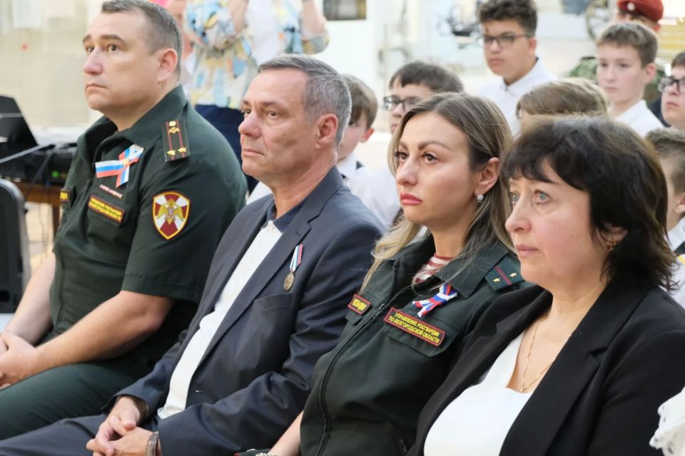 Экспозиция, посвящённая офицеру Росгвардии, открылась в Белгороде Экспозиция, посвящённая офицеру Росгвардии, открылась в Белгороде