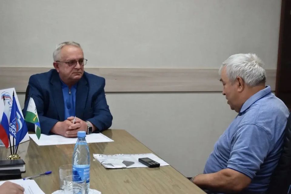 Депутаты помогают жителям муниципалитетов