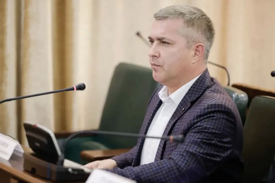 Михаил Лобазнов: В правительстве области состоялось заседание межведомственной комиссии под руководством временно исполняющего обязанности губернатора Белгородской области Александра Михайловича Шуваева по отбору заявок на I... Михаил Лобазнов: В правительстве области состоялось заседание межведомственной комиссии под руководством временно исполняющего обязанности губернатора Белгородской области Александра Михайловича Шуваева по отбору заявок на I...