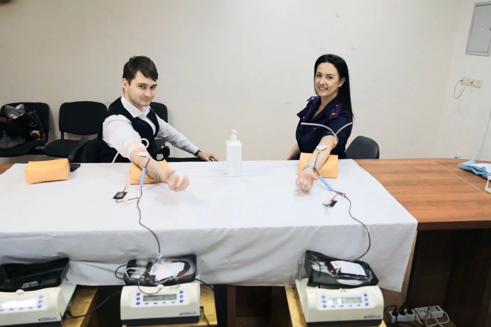 Сотрудники следственного управления Следственного комитета Российской Федерации по Белгородской области в очередной раз стали донорами крови Сотрудники следственного управления Следственного комитета Российской Федерации по Белгородской области в очередной раз стали донорами крови