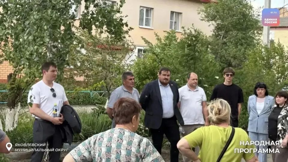 Депутаты Белгородской областной Думы оценили качество ремонтных работ МКД Депутаты Белгородской областной Думы оценили качество ремонтных работ МКД
