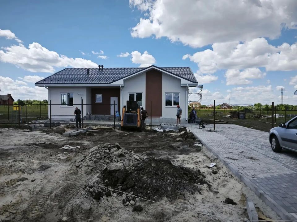 Татьяна Круглякова: В Разумном продолжается строительство домов для многодетных семей Татьяна Круглякова: В Разумном продолжается строительство домов для многодетных семей