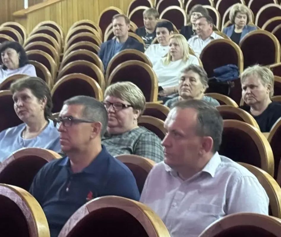 В Центре культурного развития «Юбилейный» прошло заседание XXXVII Конференции местного отделения партии «ЕДИНАЯ РОССИЯ» В Центре культурного развития «Юбилейный» прошло заседание XXXVII Конференции местного отделения партии «ЕДИНАЯ РОССИЯ»