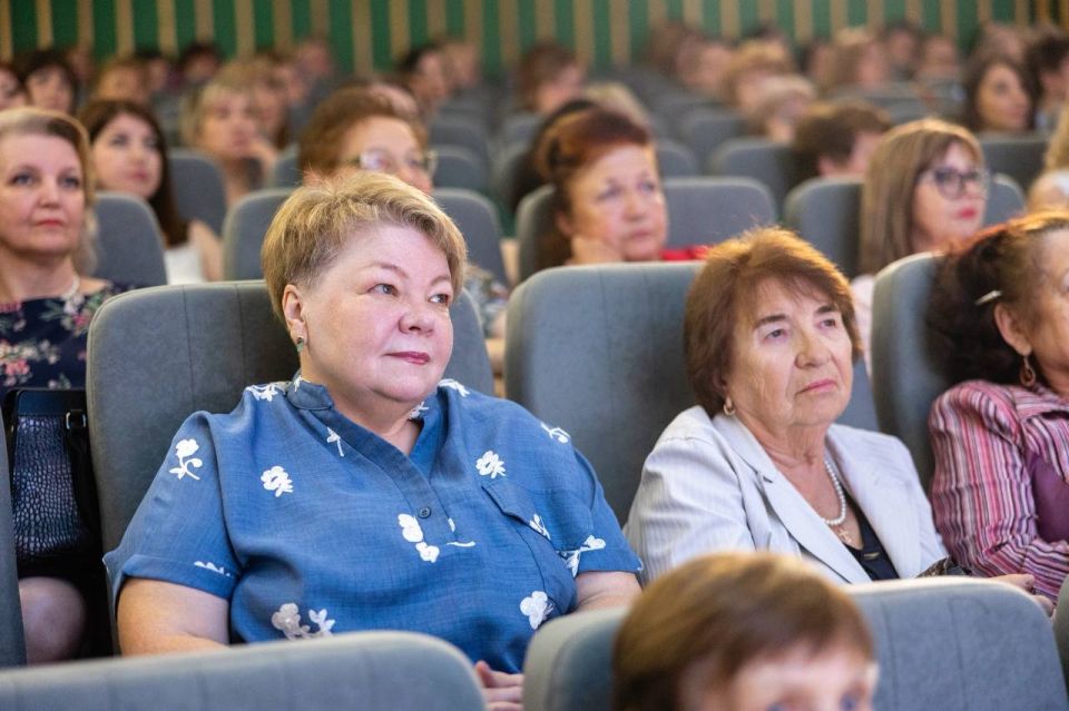Андрей Иконников: Посетил Старооскольский городской округ и поздравил коллег с наступающим Днем медицинского работника Андрей Иконников: Посетил Старооскольский городской округ и поздравил коллег с наступающим Днем медицинского работника
