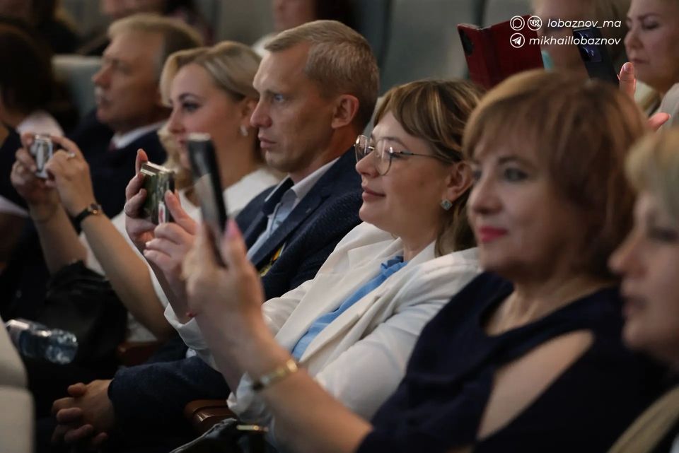 Михаил Лобазнов: В Центре культурного развития «Молодёжный» состоялась торжественная церемония вручения премии «Здоровье Поколения» благотворительного фонда «Поколение» депутата Государственной думы Андрея Владимировича... Михаил Лобазнов: В Центре культурного развития «Молодёжный» состоялась торжественная церемония вручения премии «Здоровье Поколения» благотворительного фонда «Поколение» депутата Государственной думы Андрея Владимировича...