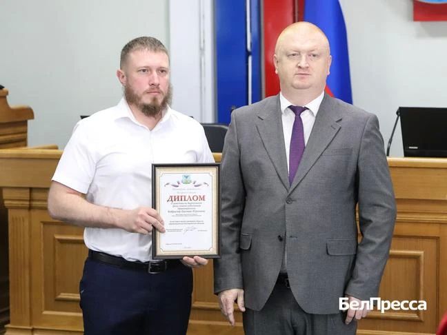 Лучших белгородских медиков по итогам 2025 года занесли на виртуальную доску почёта Лучших белгородских медиков по итогам 2025 года занесли на виртуальную доску почёта