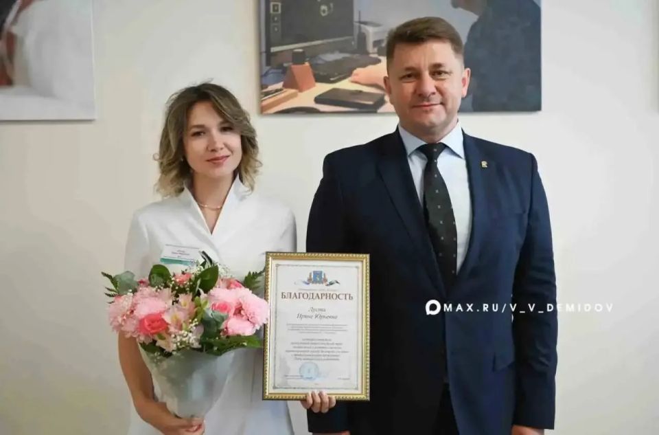 Валентин Демидов: 21 июня в нашей стране будут чествовать людей одной из самых благородных профессий – медиков Валентин Демидов: 21 июня в нашей стране будут чествовать людей одной из самых благородных профессий – медиков