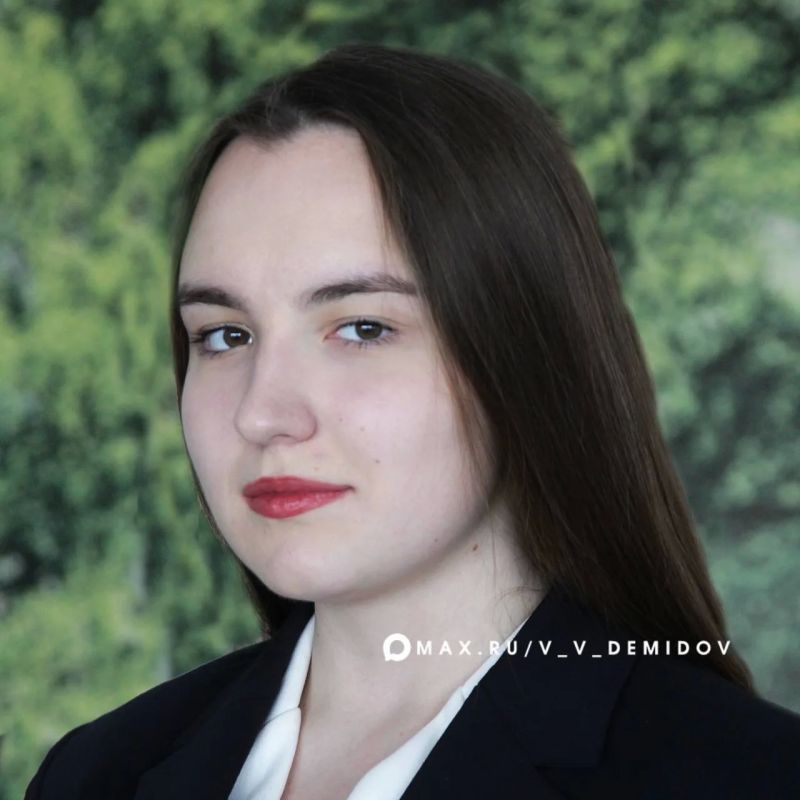 Валентин Демидов: Первые результаты ЕГЭ в Белгороде уже известны, и они по-настоящему радуют! 14 выпускников белгородских школ получили по 100 баллов: семь — по литературе, ещё семь — по химии Валентин Демидов: Первые результаты ЕГЭ в Белгороде уже известны, и они по-настоящему радуют! 14 выпускников белгородских школ получили по 100 баллов: семь — по литературе, ещё семь — по химии