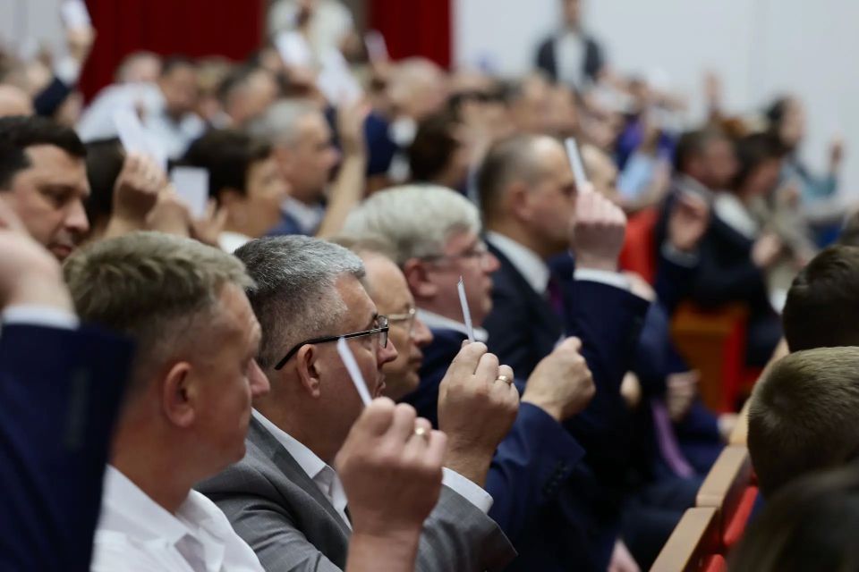 Александр Шуваев: Сегодня для меня значимый день — на XXXVI Конференции Белгородского регионального отделения Всероссийской политической партии «Единая Россия» путём тайного голосования поддержана моя кандидатура на участие... Александр Шуваев: Сегодня для меня значимый день — на XXXVI Конференции Белгородского регионального отделения Всероссийской политической партии «Единая Россия» путём тайного голосования поддержана моя кандидатура на участие...