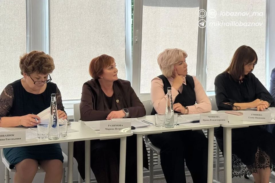 Михаил Лобазнов: Провёл совещание с руководителями образовательных учреждений по развитию бесшовной модели профориентации «детский сад — школа — колледж/техникум — вуз — работодатель» Михаил Лобазнов: Провёл совещание с руководителями образовательных учреждений по развитию бесшовной модели профориентации «детский сад — школа — колледж/техникум — вуз — работодатель»