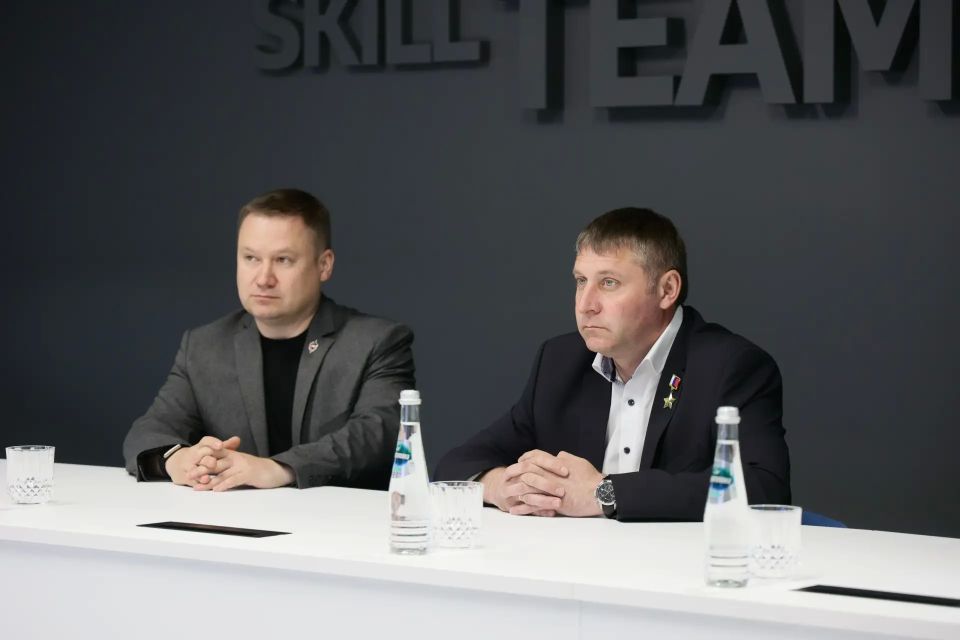 Бойцы СВО пройдут бесплатное обучение по работе с ИИ в «Школе 21» Бойцы СВО пройдут бесплатное обучение по работе с ИИ в «Школе 21»
