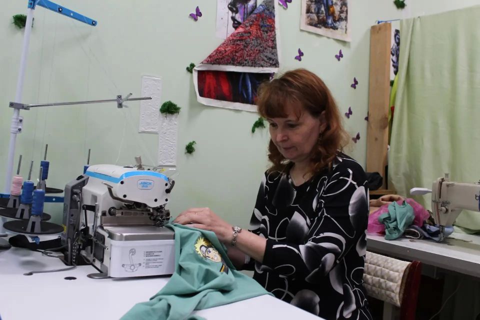 Оскольчанка открыла швейную мастерскую благодаря соцконтракту Оскольчанка открыла швейную мастерскую благодаря соцконтракту