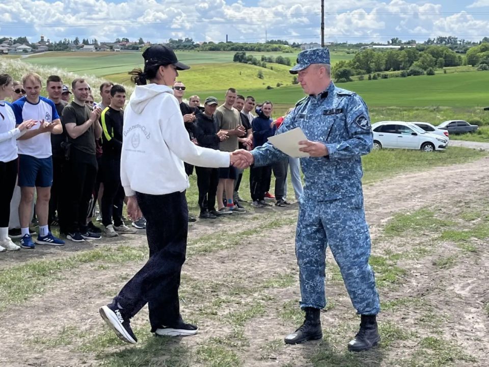 Белгородские полицейские померялись силами на чемпионатах по служебному биатлону и стрельбе из боевого ручного стрелкового оружия Белгородские полицейские померялись силами на чемпионатах по служебному биатлону и стрельбе из боевого ручного стрелкового оружия