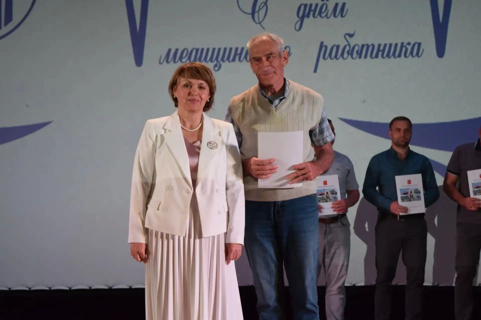 В Красногвардейском округе чествовали работников здравоохранения! В Красногвардейском округе чествовали работников здравоохранения!