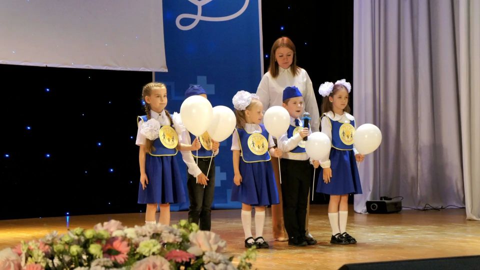 Андрей Миськов: Сегодня в Центре культурного развития «Оскол» мы говорили слова, которые, на мой взгляд, никогда не могут быть сказаны до конца - слова благодарности нашим медицинским работникам Андрей Миськов: Сегодня в Центре культурного развития «Оскол» мы говорили слова, которые, на мой взгляд, никогда не могут быть сказаны до конца - слова благодарности нашим медицинским работникам
