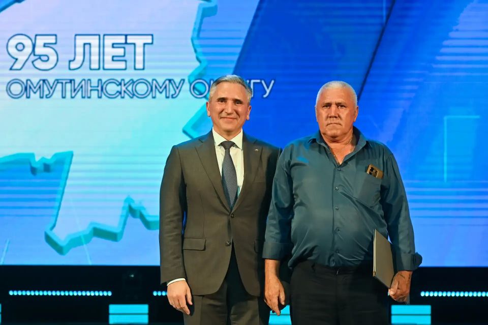 Александр Моор поздравил Омутинский округ с 95-летием Александр Моор поздравил Омутинский округ с 95-летием