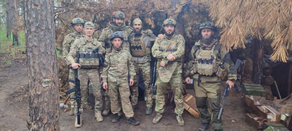 СПЕЦНАЗ «АХМАТ» МО РФ. Воспоминания командира отряда Апти «Охотника» Школа выживания и первый полет СПЕЦНАЗ «АХМАТ» МО РФ. Воспоминания командира отряда Апти «Охотника» Школа выживания и первый полет