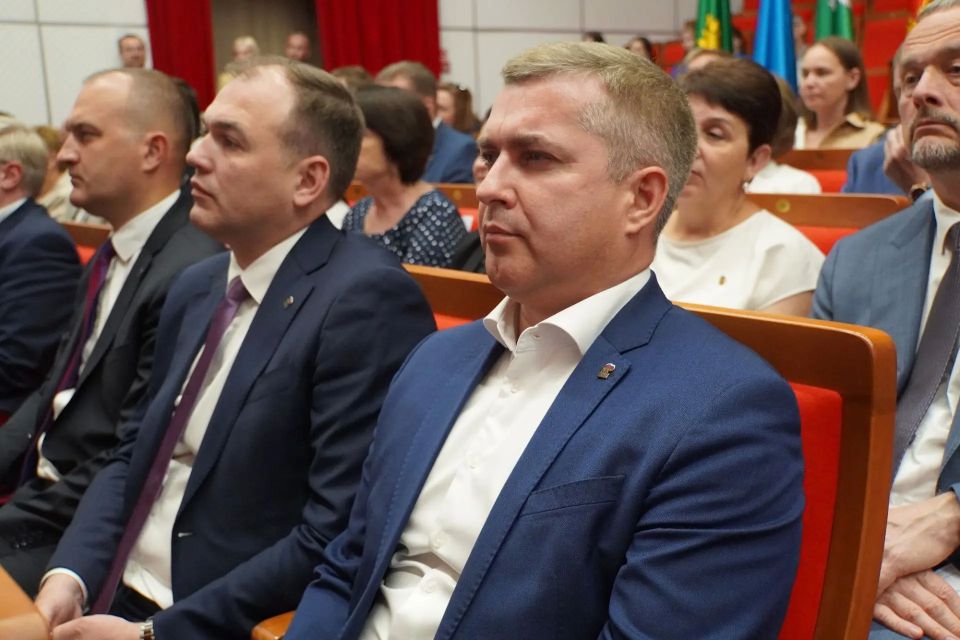 Михаил Лобазнов: В Белгороде состоялась XXXVI Конференция Белгородского регионального отделения Всероссийской политической партии «Единая Россия», на которой была поддержана кандидатура Александра Михайловича Шуваева на... Михаил Лобазнов: В Белгороде состоялась XXXVI Конференция Белгородского регионального отделения Всероссийской политической партии «Единая Россия», на которой была поддержана кандидатура Александра Михайловича Шуваева на...