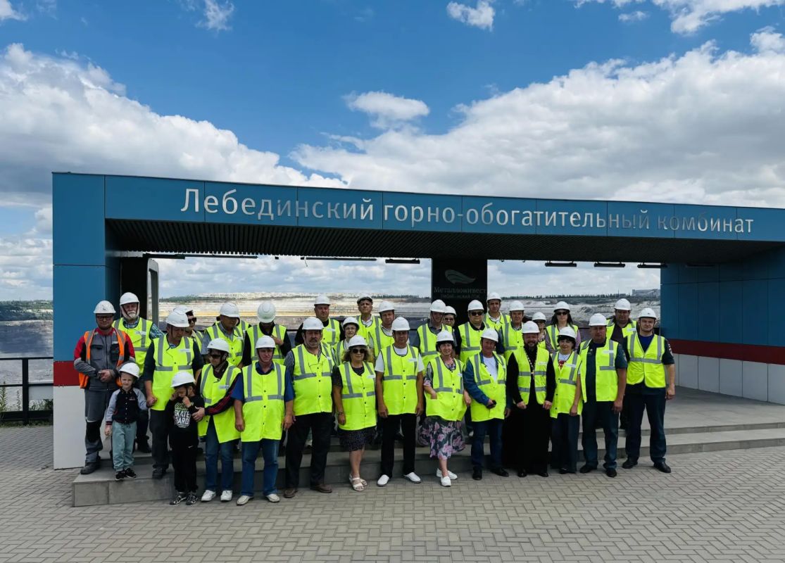 Ветераны пожарной охраны почтили память погибших в преддверии Дня памяти и скорби Ветераны пожарной охраны почтили память погибших в преддверии Дня памяти и скорби