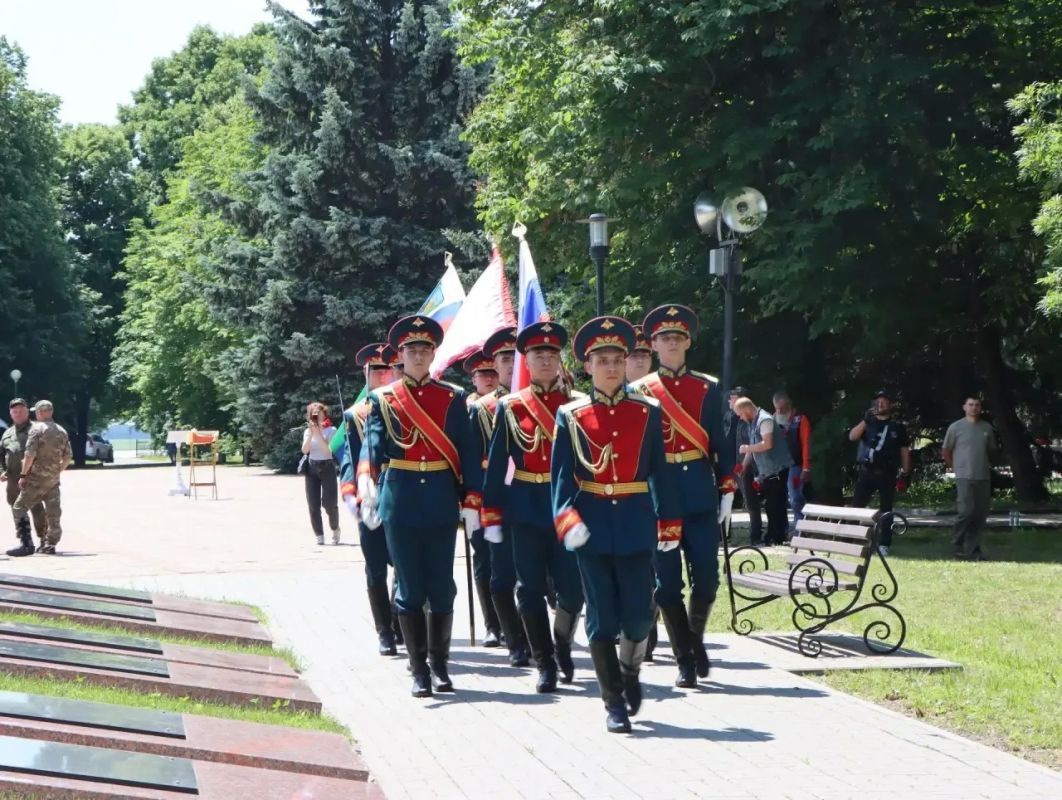 В Белгородской области сотрудники регионального управления СК России приняли участие в церемонии захоронения останков бойцов Красной Армии В Белгородской области сотрудники регионального управления СК России приняли участие в церемонии захоронения останков бойцов Красной Армии