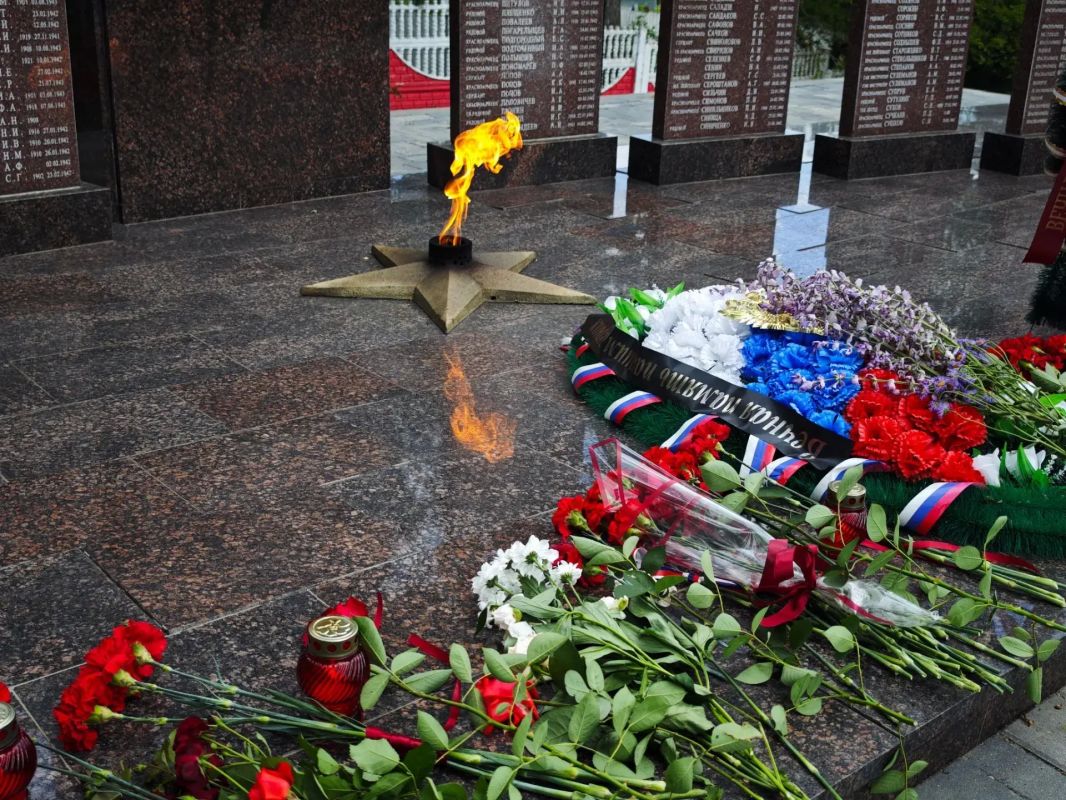 22 июня — дата, которая навсегда вписана в историю нашей страны чёрными чернилами 22 июня — дата, которая навсегда вписана в историю нашей страны чёрными чернилами