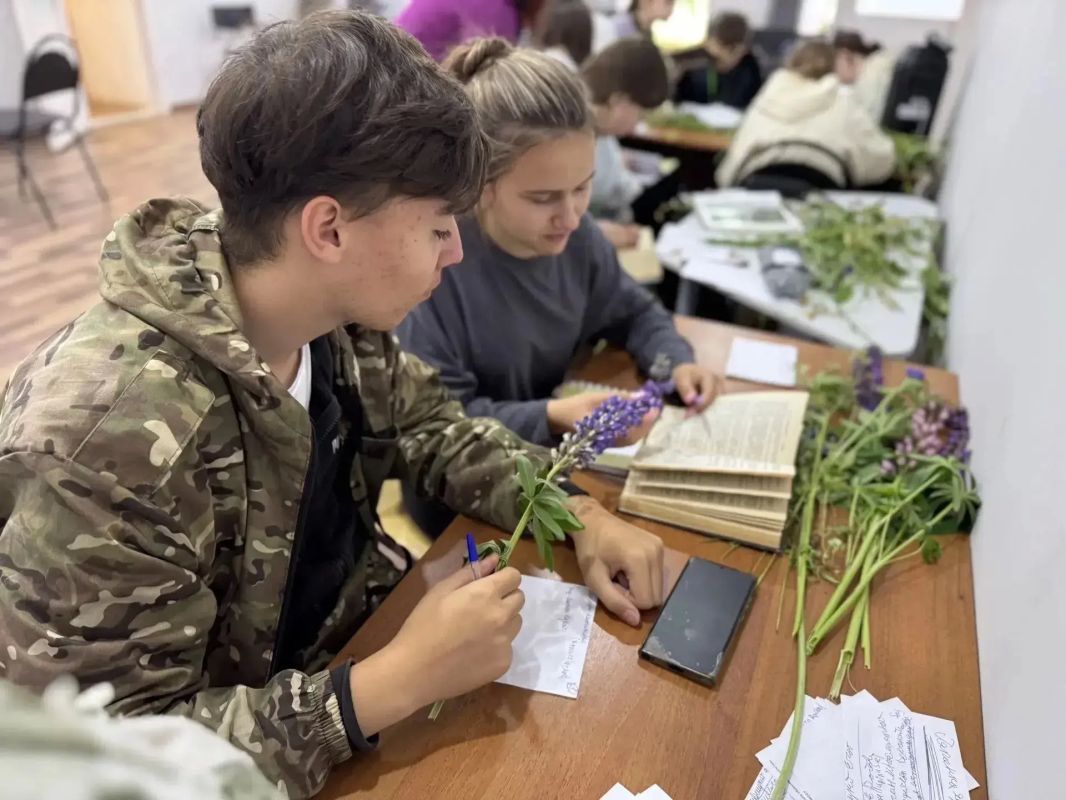 Андрей Миськов: В Костромской области, на базе эколого-биологического центра «Следово», завершился I Межрегиональный слет юных натуралистов Андрей Миськов: В Костромской области, на базе эколого-биологического центра «Следово», завершился I Межрегиональный слет юных натуралистов