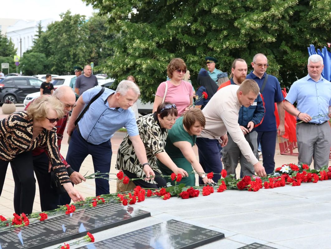 Алексей Дыбов: В Валуйском округе почтили память погибших в День памяти и скорби Алексей Дыбов: В Валуйском округе почтили память погибших в День памяти и скорби