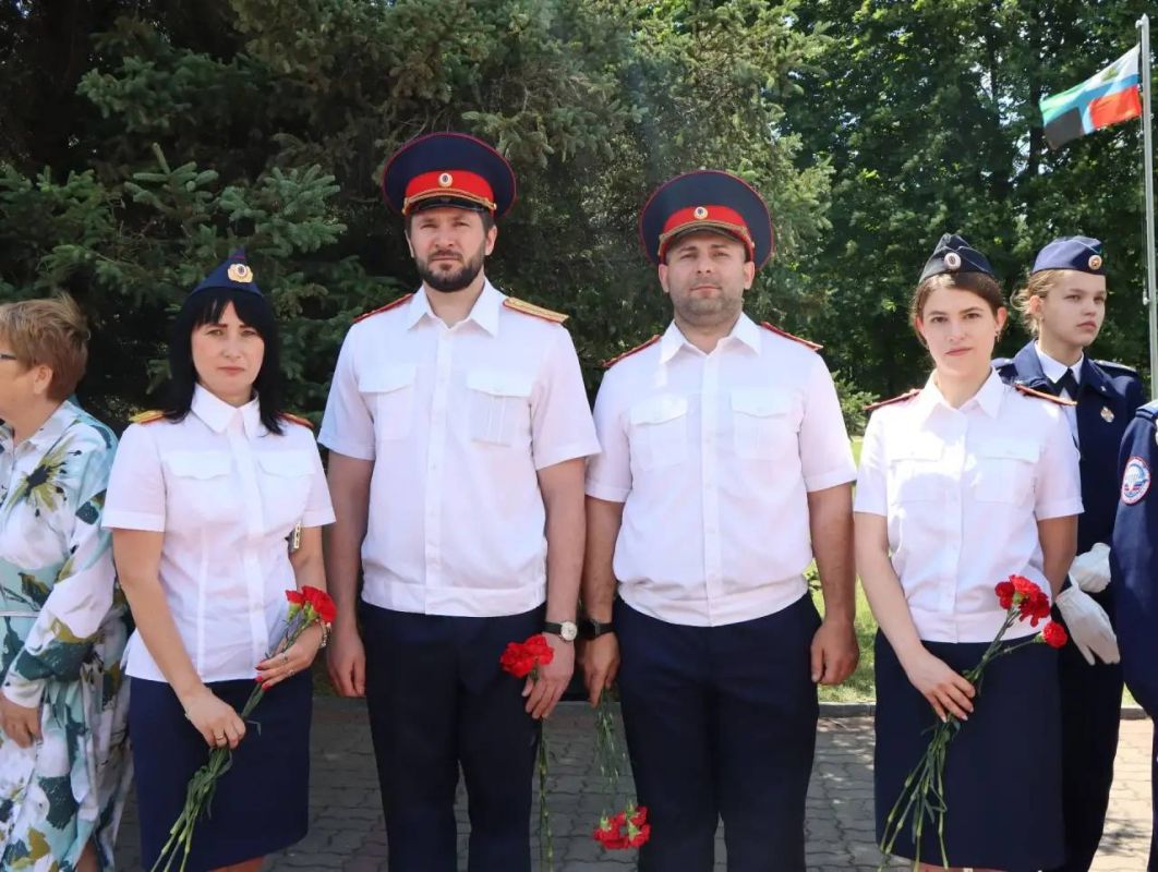 В Белгородской области сотрудники регионального управления СК России приняли участие в церемонии захоронения останков бойцов Красной Армии