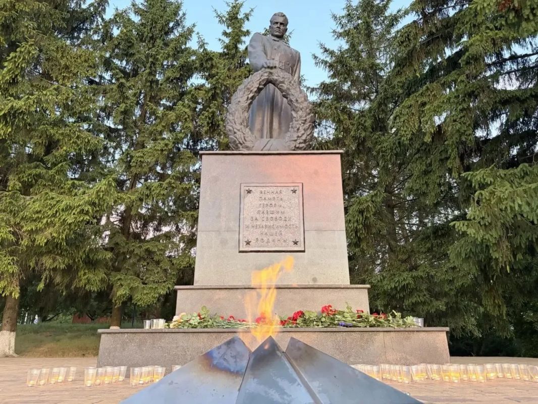 Сегодня мы склоняем головы в День памяти и скорби