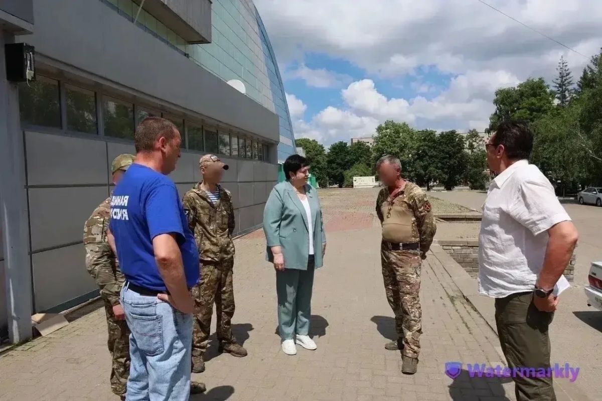Помощь фронту: депутаты областной Думы отправили очередные гуманитарные грузы военнослужащим Помощь фронту: депутаты областной Думы отправили очередные гуманитарные грузы военнослужащим