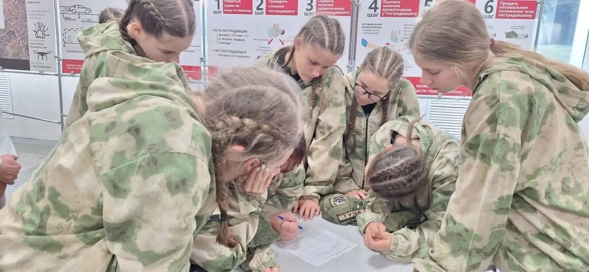 Наши воспитанницы успешно завершили обучение в Центре военно-спортивной подготовки и патриотического воспитания молодёжи «ВОИН» Наши воспитанницы успешно завершили обучение в Центре военно-спортивной подготовки и патриотического воспитания молодёжи «ВОИН»