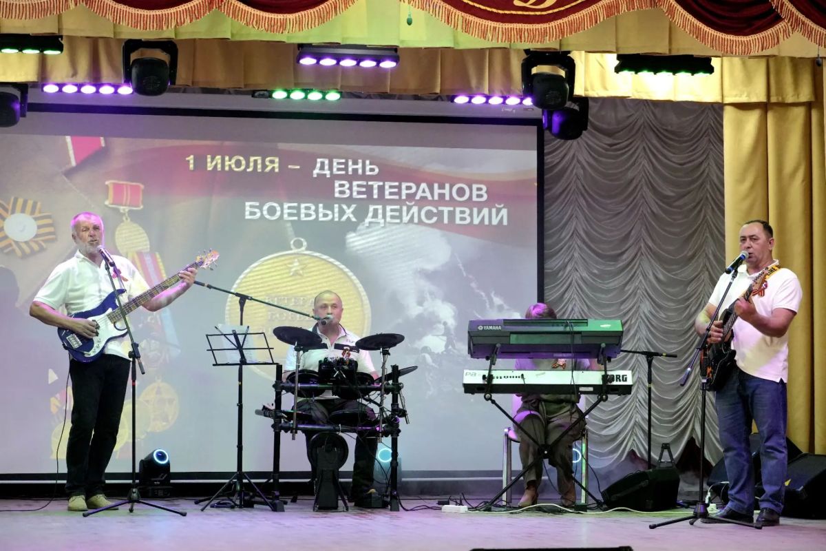 Андрей Миськов: В День ветеранов боевых действий в Новом Осколе прошли памятные мероприятия Андрей Миськов: В День ветеранов боевых действий в Новом Осколе прошли памятные мероприятия