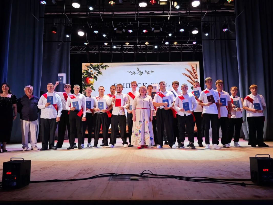 Выпускной в Корочанском сельскохозяйственном техникуме! Выпускной в Корочанском сельскохозяйственном техникуме!