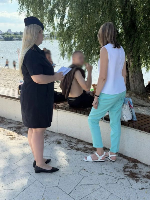 Полицейские и спасатели усилили профилактику на водных объектах Белгорода Полицейские и спасатели усилили профилактику на водных объектах Белгорода